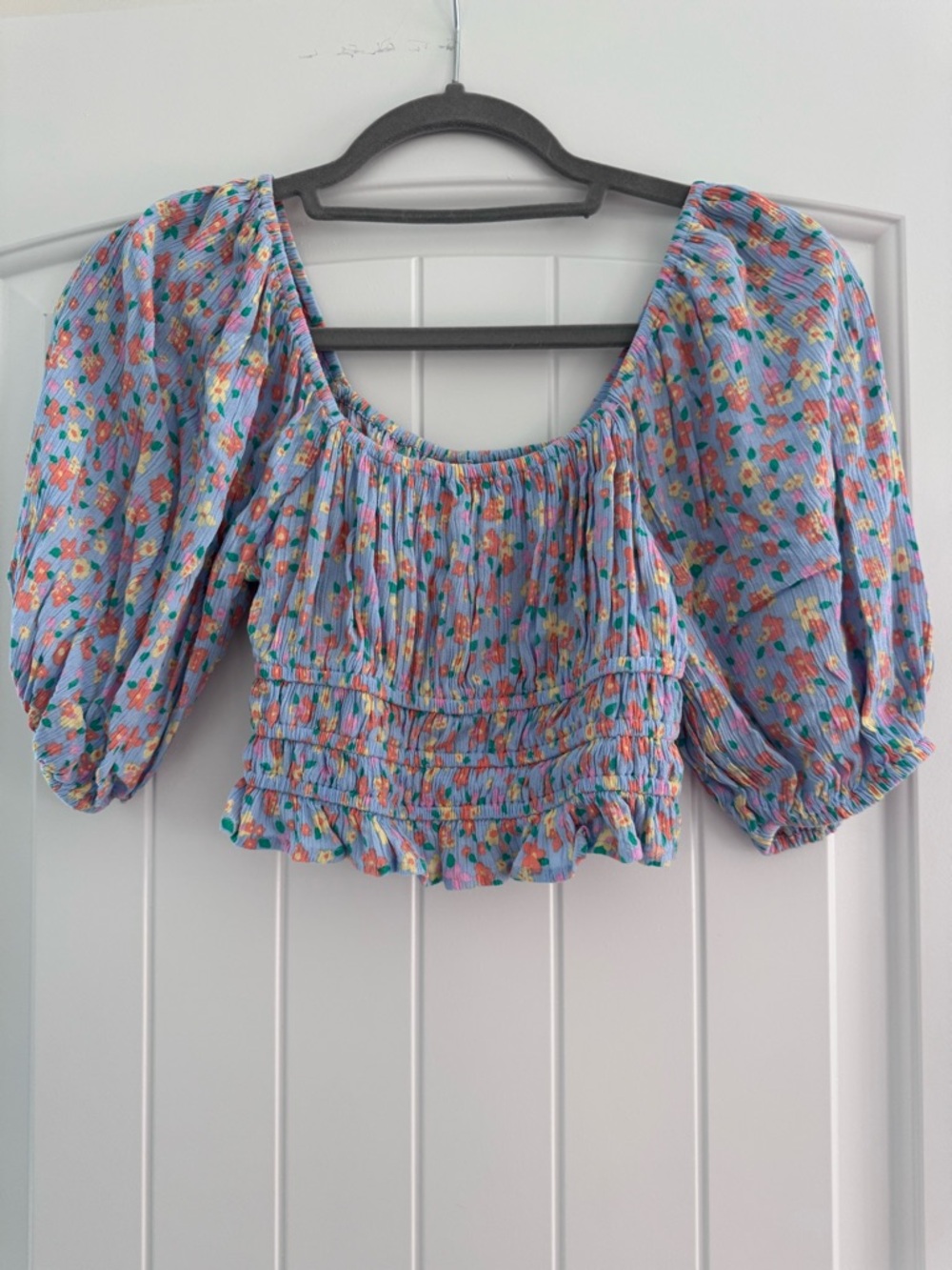 Billabong Light Blue Floral Puff-Sleeve Smocked Crop Top